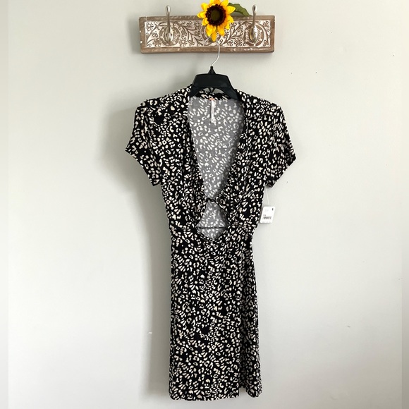 🌟FREE PEOPLE MARSEILLES MINI DRESS-BLACK-Size X-Small & Small - Picture 9 of 13